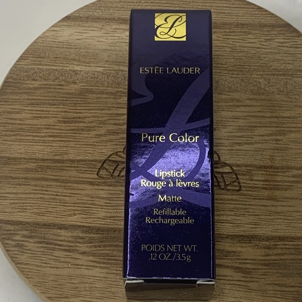Estée Lauder Long wearing Lipstick 669 STOLEN HEART New